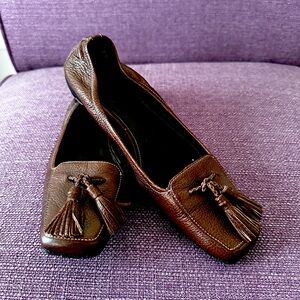Cole Haan leather Flats size 6.5
